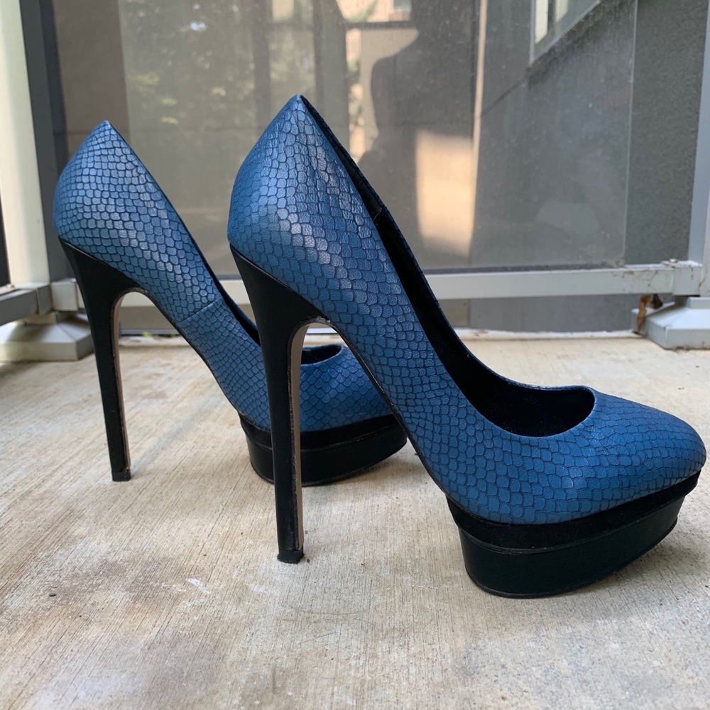 Aldo Platform Heels - Picture 3 of 8